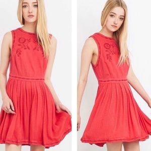 Free People Birds of a Feather Coral Red Embroidered Mini Dress sz 0